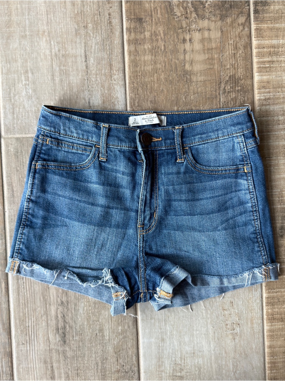 Size 2/26W Abercrombie Shorts